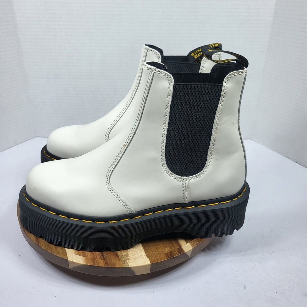 Dr. Martens 2976 Quad Chelsea Boots Womens 9 White New Platform Leather Lug Sole